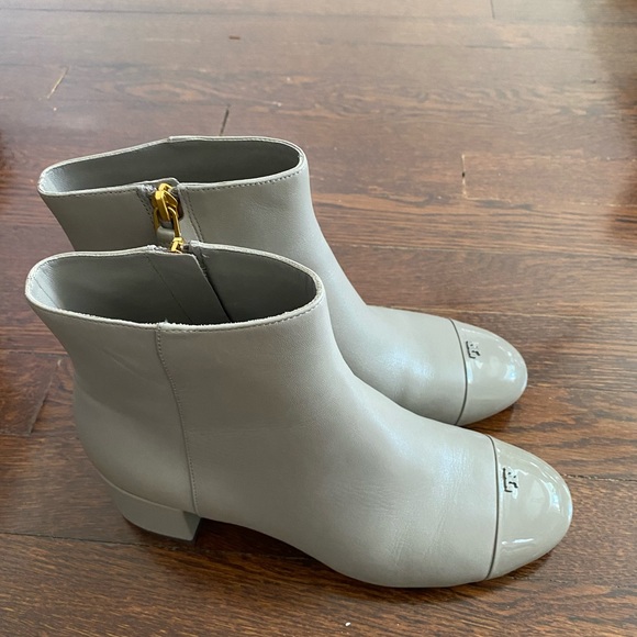 Tory Burch ankle boot - Picture 3 of 5